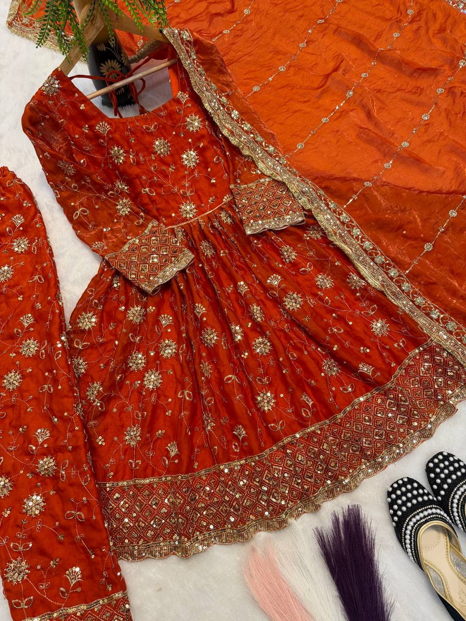 Editorial Garnet Flared Couture